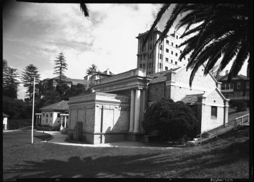 Manly Art Gallery [exterior view] [picture] : [Manly, New South Wales] / [Frank Hurley]