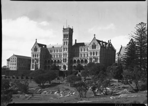 Manly [St Patrick's College & Seminary] [picture] : [Manly, New South Wales] / [Frank Hurley]