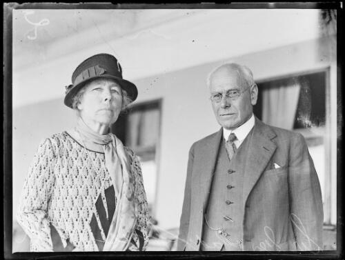 Lord George Syme with his wife Lady Susanna Syme, New South Wales, ca. 1920s [picture]