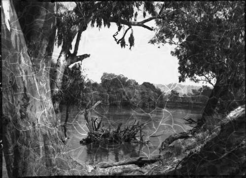 The Murrumbidgee River at Gundagai [general view across river] [picture] : [South New South Wales] / [Frank Hurley]