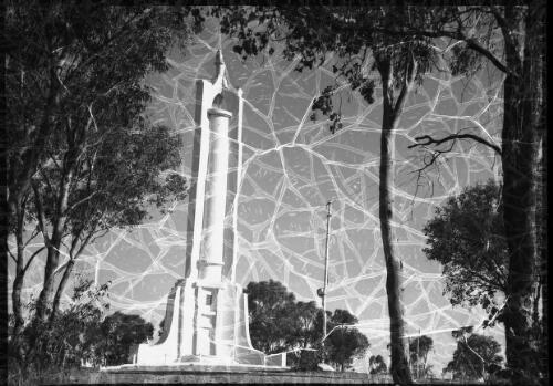 The War Monument at Albury [picture] : [South New South Wales] / [Frank Hurley]