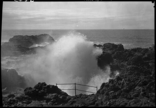 Blowhole at Kiama, smaller blow, South Coast, New South Wales, 1 [picture] / Frank Hurley
