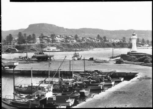 Wollongong Harbour [picture] : [South Coast, New South Wales] / [Frank Hurley]