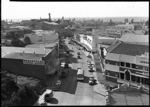 Crown Street Wollongong [picture] : [South Coast, New South Wales] / [Frank Hurley]