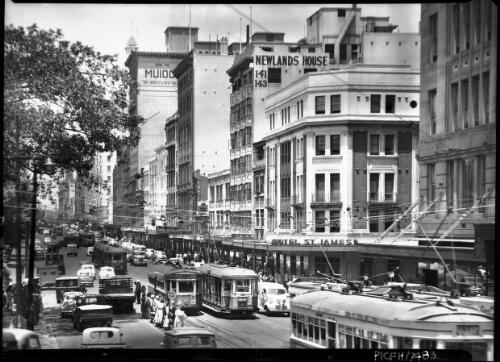 Elizabeth St from St James [picture] : [Sydney, New South Wales] / [Frank Hurley]
