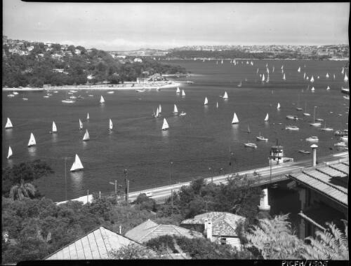 [Looking south-east across the Spit and Middle Harbour] [picture] : [Sydney, New South Wales] / [Frank Hurley]
