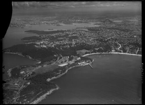 Looking up Harbour from above Balmoral [picture] : [Aerial views, Sydney, New South Wales] / [Frank Hurley]