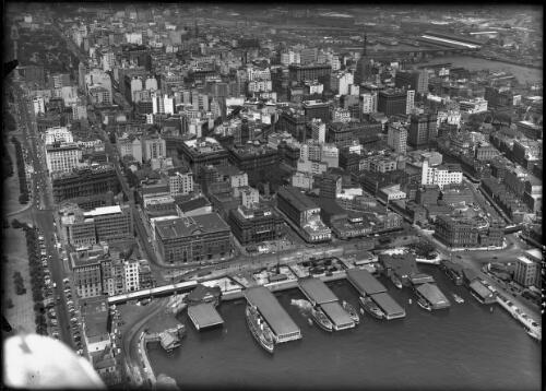 Above Circular Quay looking towards Railway [aerial view] [picture] : [Sydney, New South Wales] / [Frank Hurley]