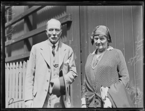 M.C. Gibb and his wife, New South Wales, ca. 1930s, 2 [picture]
