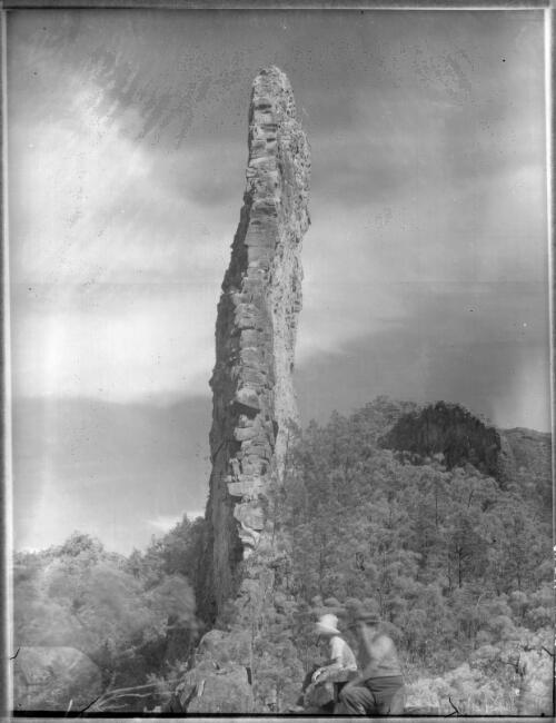 [Warrumbungle Mountains, New South Wales, 2] [picture] / [Frank Hurley]