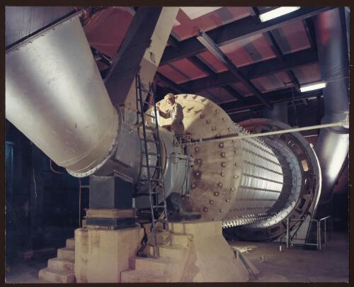 Rotary kiln at Geelong Cement, [Waurn] Ponds, [Geelong], Victoria, 1964 [picture] / Wolfgang Sievers