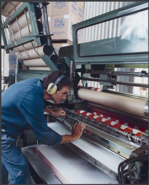 Unidentified man working at cardboard packaging factory, ACI, [PAK Pacific] Bulleen, Victoria [picture] / Wolfgang Sievers