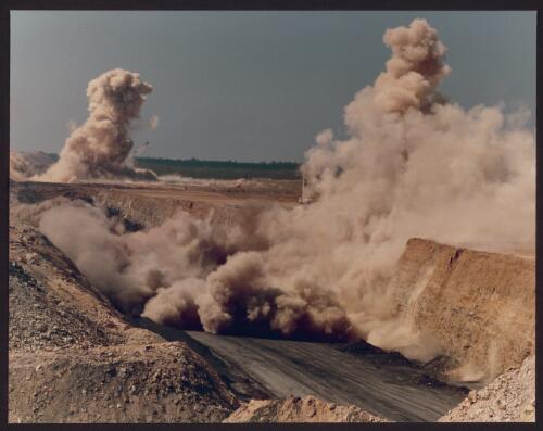 Stage 4 blast, German Creek Mine, Queensland, 1985, 3 [picture] / Wolfgang Sievers