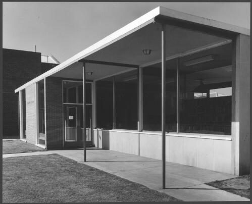 Anglican Library, Strathmore, architects Bates, Smart and McCutcheon, 1959 [picture] / Wolfgang Sievers