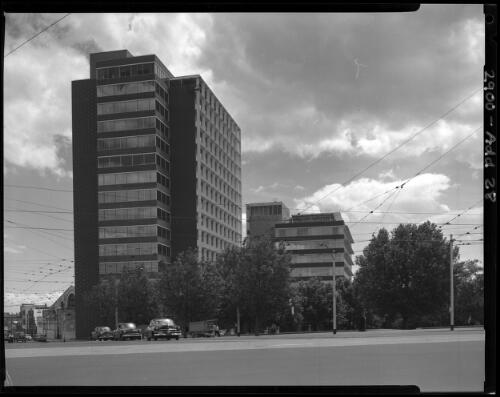 The Vacuum Oil building, Southbank Melbourne 1960, architects Bates, Smart & McCutcheon [picture] / Wolfgang Sievers