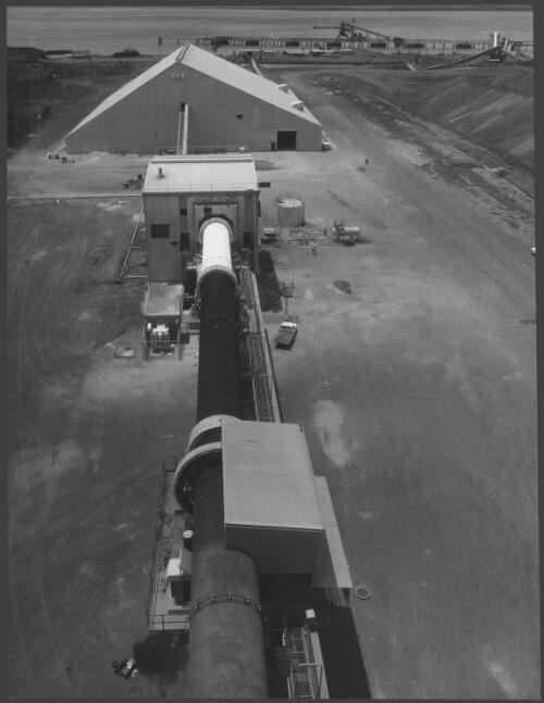 Comalco bauxite, construction at Weipa, Cape York, North Queensland, 1971, [2] [picture] / Wolfgang Sievers