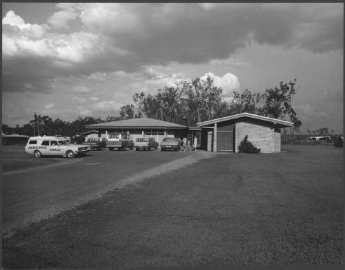 Comalco bauxite, medical centre at Weipa, Cape York, North Queensland, 1971 [picture] / Wolfgang Sievers