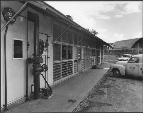 Buildings at Conzinc's uranium mine at Rum Jungle, Nth Qld [i.e. N.T.], 1957, 1 [picture] / Wolfgang Sievers