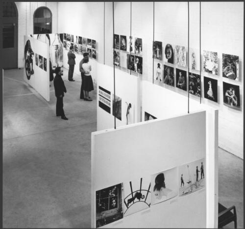 [People viewing the] Institute of Victorian Photographers Exhibition at Gallery A, Toorak Road, South Yarra, Vic., 1963 [picture] / Wolfgang Sievers