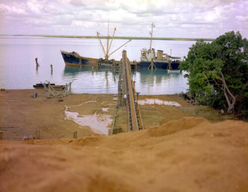 Bauxite bulkloader at Weipa, Cape York, North Queensland,1961 [picture] / Wolfgang Sievers