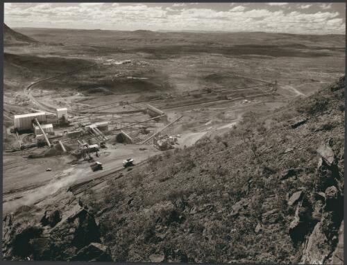 Hamersley Iron processing plant at Mount Tom Price, Western Australia, 1971, 1 [picture] / Wolfgang Sievers