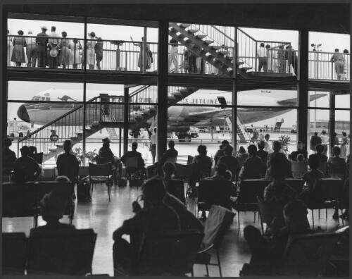 [Interior of] Essendon Airport, Victoria [picture] / Wolfgang Sievers