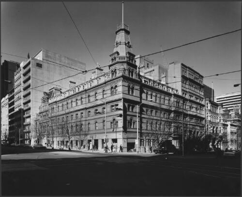 Menzies Hotel, corner of Bourke and William Streets, Melbourne, Victoria, 1968, 2 [picture] / Wolfgang Sievers