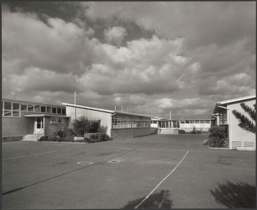 Mentone State School, Mentone, Victoria, 1962, 2 [picture] / Wolfgang Sievers