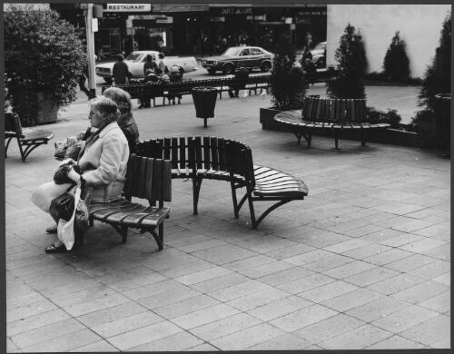Seating outside Town Hall, Swanston Street, Melbourne, Victoria, 1975, [5] [picture] / Wolfgang Sievers