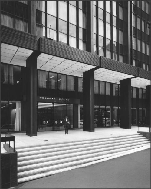 Dalgety House, Bourke Street, Melbourne, Victoria, architect: Peddle, Thorp & Walker, 1969 [picture] / Wolfgang Sievers