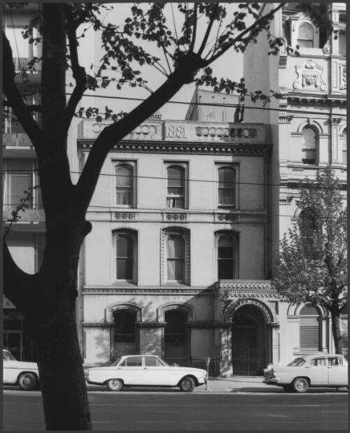 Old Selbourne Chambers in William Street, Melbourne, 1961, (West side between Bourke and Lonsdale Street) [picture] / Wolfgang Sievers