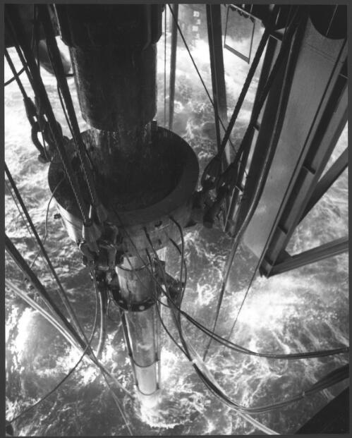 Test drilling on Shell's oil rig Nymphea, Bass Strait, 1983, 1 [picture] / Wolfgang Sievers