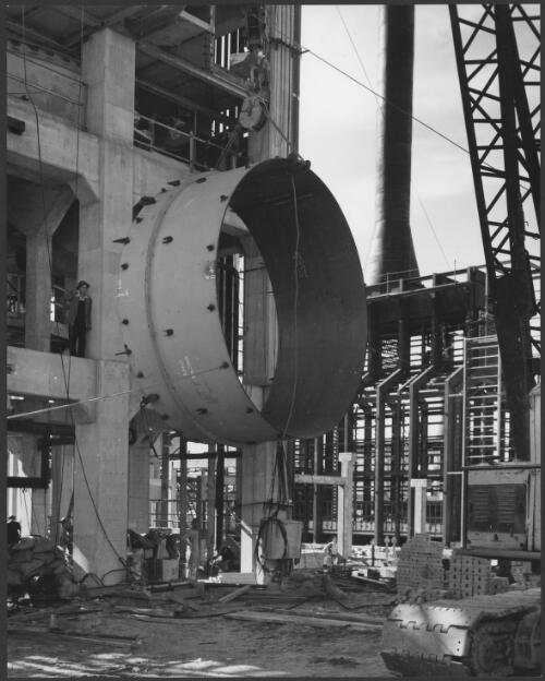 Stanvac oil refinery [construction], Altona, Victoria, 1954, [3] [picture] / Wolfgang Sievers