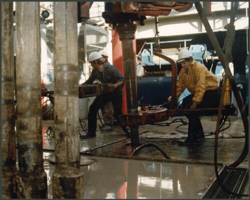 [Employees on] Shell's "Nymphea" oil rig, Bass Strait, Victoria, 1983 [picture] / Wolfgang Sievers