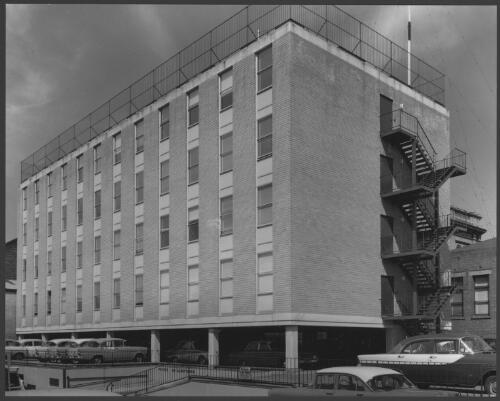 Preston and Northcote Community Hospital, Preston, Victoria, 1962; architects, Yuncken Freeman, [1] [picture] / Wolfgang Sievers