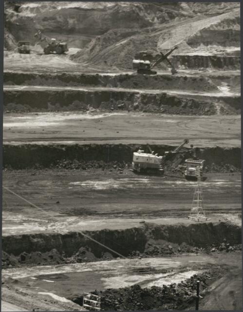 Alcoa brown coal mine at Anglesea, Victoria, 1977 [4] [picture]/ Wolfgang Sievers