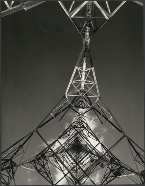 Television mast near Newcastle, painted with Balm Paints, 1961[1] [picture] / Wolfgang Sievers