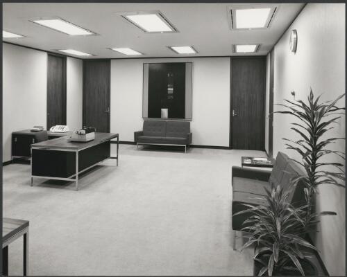 Reception area at AMP, St. James, Melbourne, architects Bates, Smart and McCutcheon, 1970 [picture] / Wolfgang Sievers