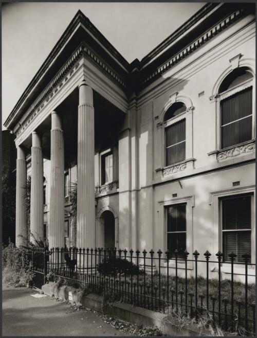 Front entrance of Clarendon Terrace, Clarendon St., East Melbourne, 1977, 2 [picture] / Wolfgang Sievers