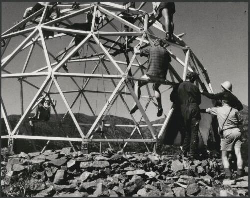 Comalco igloo construction, 1966, [3] [picture] / Wolfgang Sievers