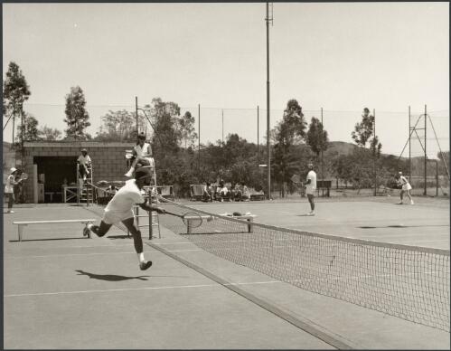 Tennis at Tom Price, Western Australia, 1975 [picture] / Wolfgang Sievers