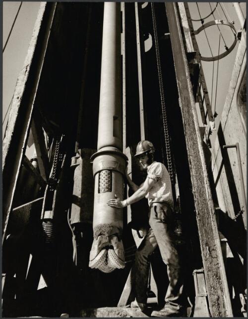Hamersley Iron, drilling at Paraburdoo, Western Australia, 1974, 1 [picture] / Wolfgang Sievers