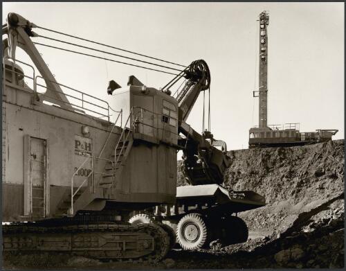 Hamersley Iron, mining at Paraburdoo, Western Australia, 1974, 2 [picture] / Wolfgang Sievers