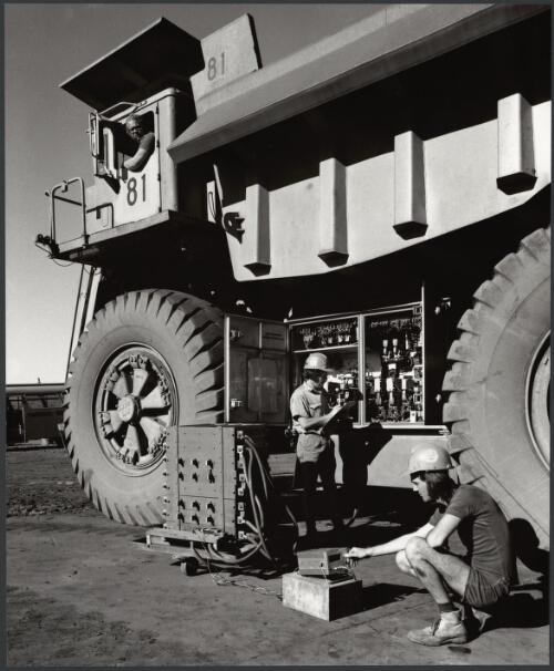 Hamersley Iron, haulpak truck at Paraburdoo, Western Australia, 1974 [picture] / Wolfgang Sievers