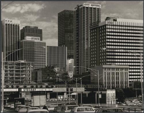 Central Melbourne from Queen Street Bridge, 1973, 2 [picture] / Wolfgang Sievers