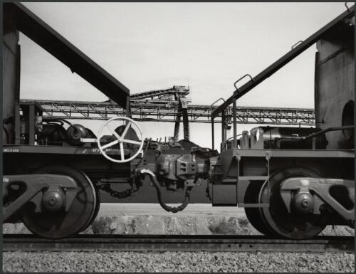 John Holland construction at Clinton coal mine, Gladstone, Queensland, 1980 [picture] / Wolfgang Sievers