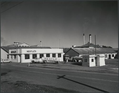 Nestlé's factory at Maffra, Victoria, 1962, 6 [picture] / Wolfgang Sievers
