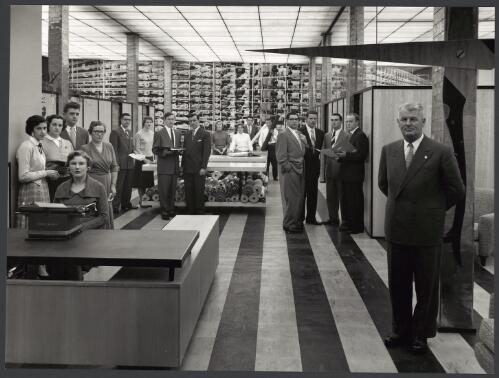 Staff at the Bruck Mills showroom in Flinders Lane, Melbourne, 1956 [picture] / Wolfgang Sievers