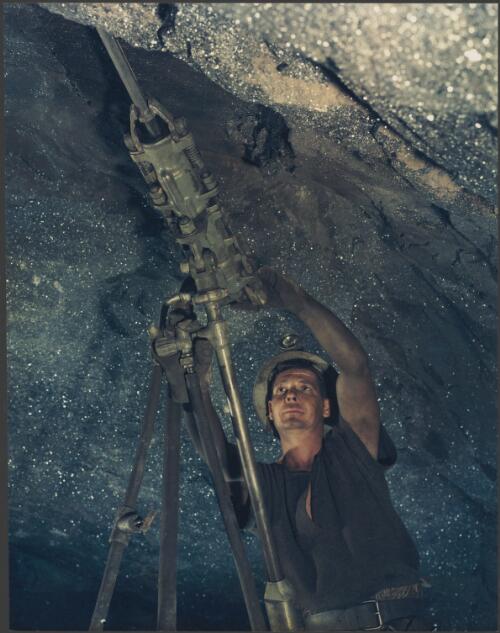 Miner in forward lode, North Broken Hill mine, Broken Hill, NSW, 1959, 3 [picture] / Wolfgang Sievers