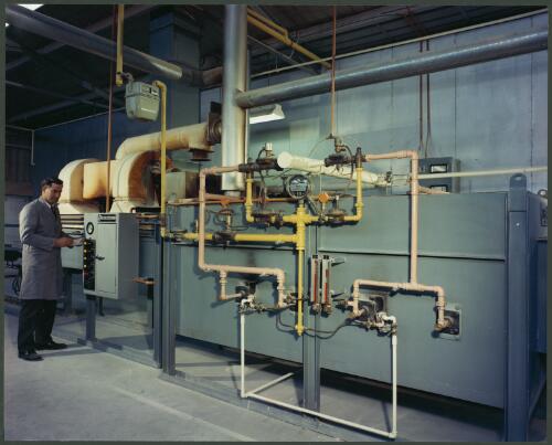 Colonial Gas Company, manufacturing processes, Melbourne, Victoria, 1967, 3 [picture] / Wolfgang Sievers
